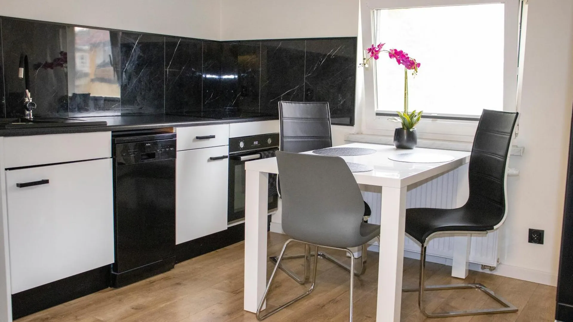 Q 10 Apartments, Czarna Perla Sopot 0*,  Poland
